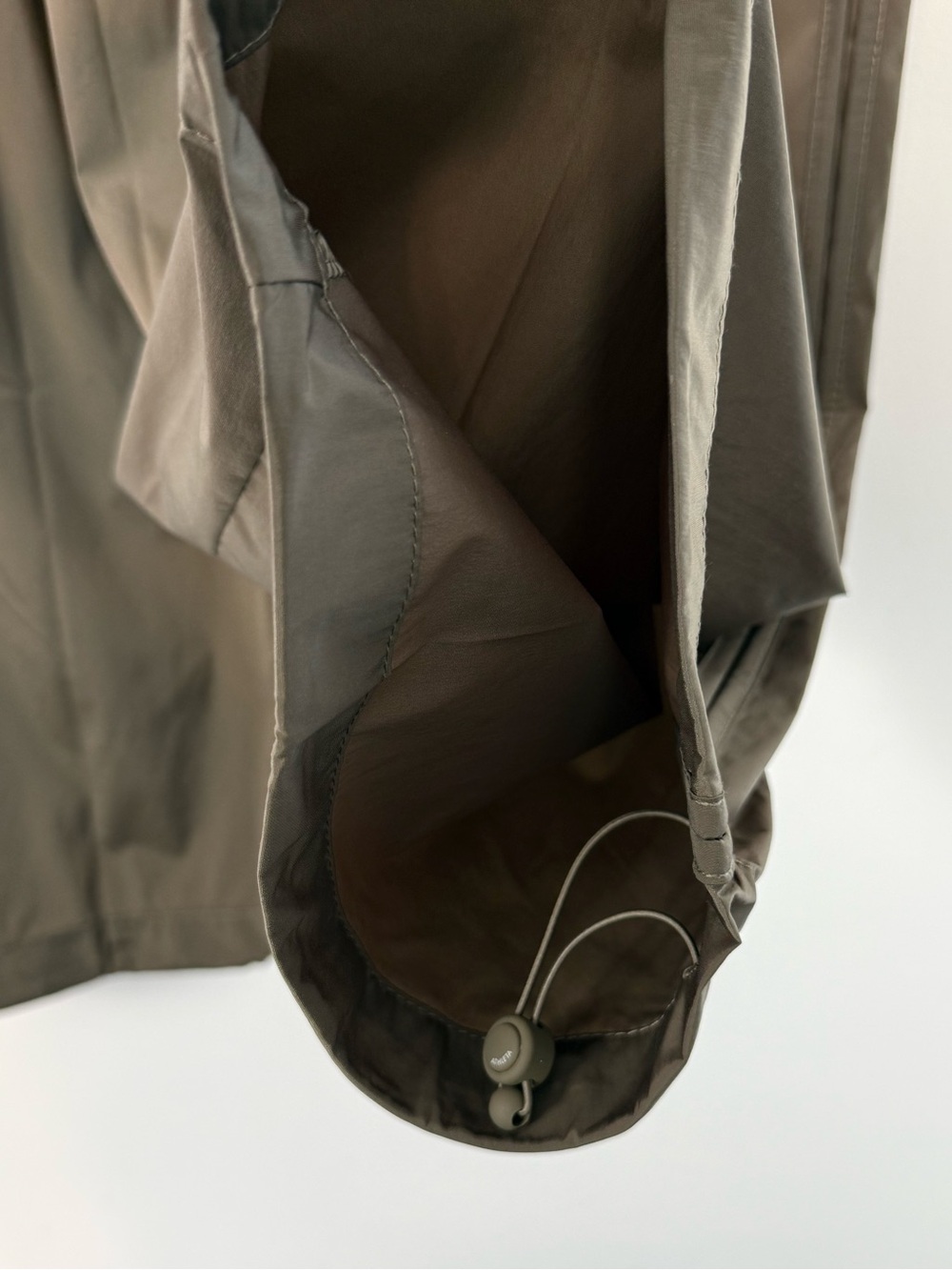 Athleta Rise Pant. Brown Nylon Track Travel Streetwear Pants. Size XL. NWT - Picture 9 of 14
